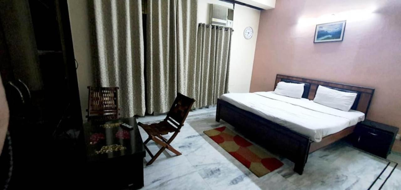 Hotel Inn נוידה מראה חיצוני תמונה